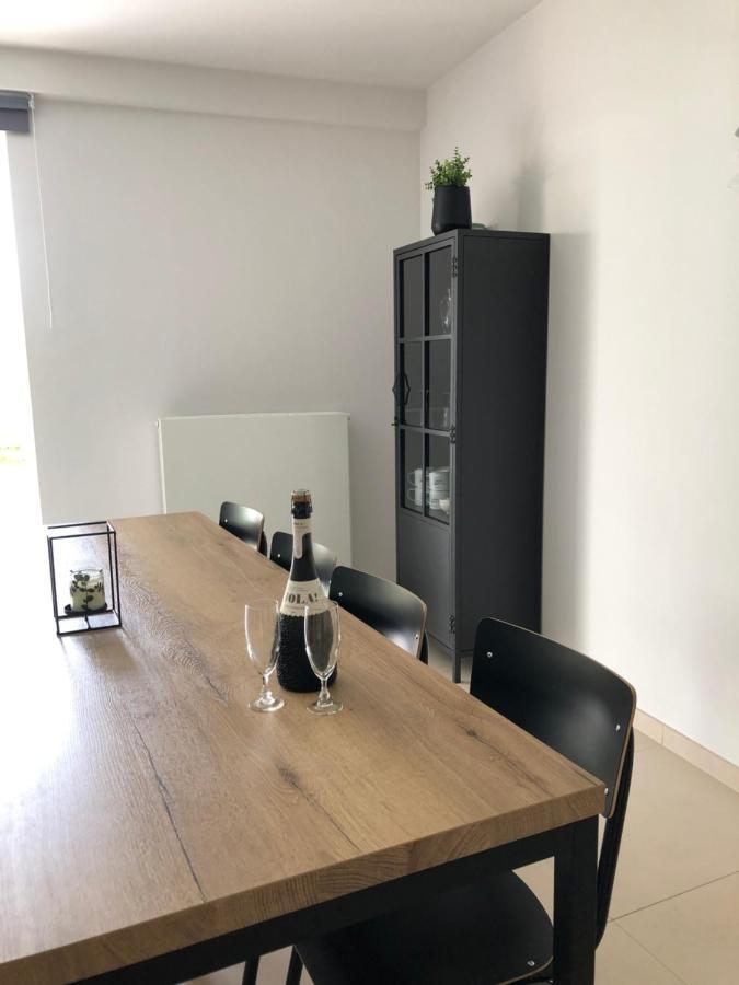 Vakantie Appartement Allure, Met Zuidgericht Tuintje Oostende Ngoại thất bức ảnh