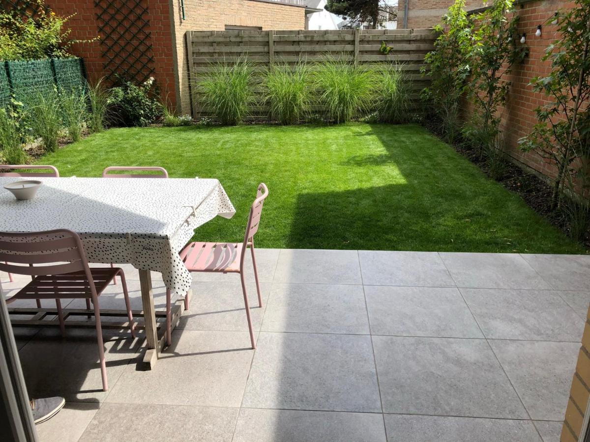 Vakantie Appartement Allure, Met Zuidgericht Tuintje Oostende Ngoại thất bức ảnh
