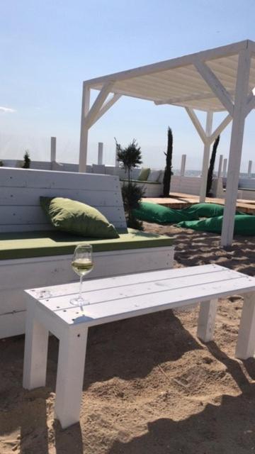 Vakantie Appartement Allure, Met Zuidgericht Tuintje Oostende Ngoại thất bức ảnh